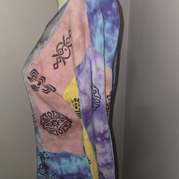 Colorful Boho Long Sleeve Top - Picture 4 of 11